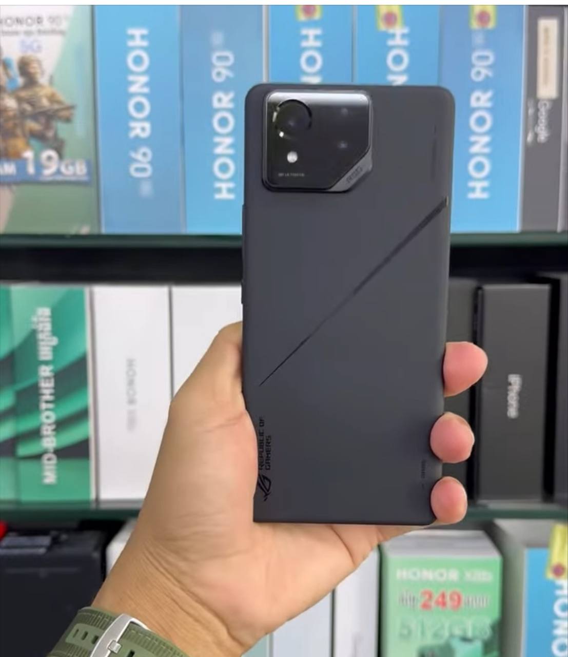 ASUS Rog Phone 8 Pro