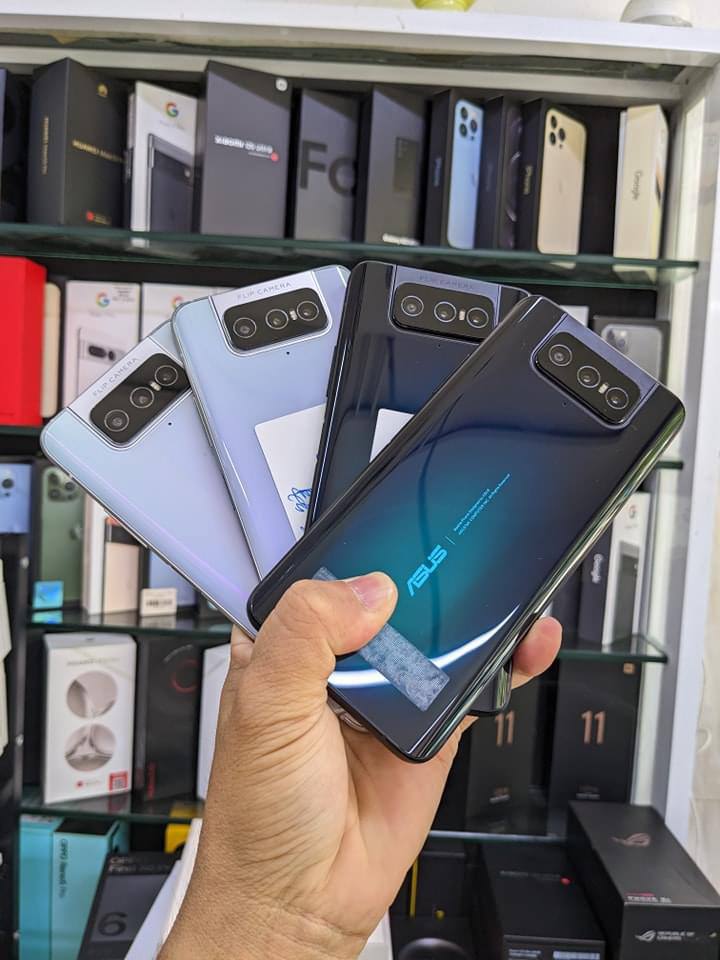 ASUS Zenfone 7